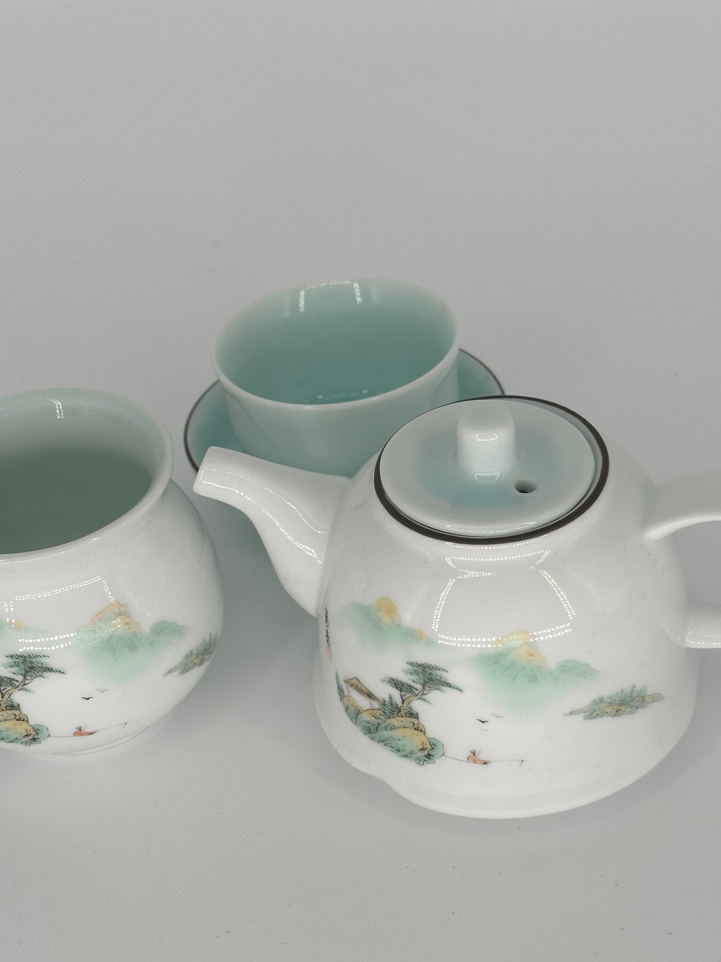 Jade Tree & Mountain 10 pieces Porcelain Tea Set
