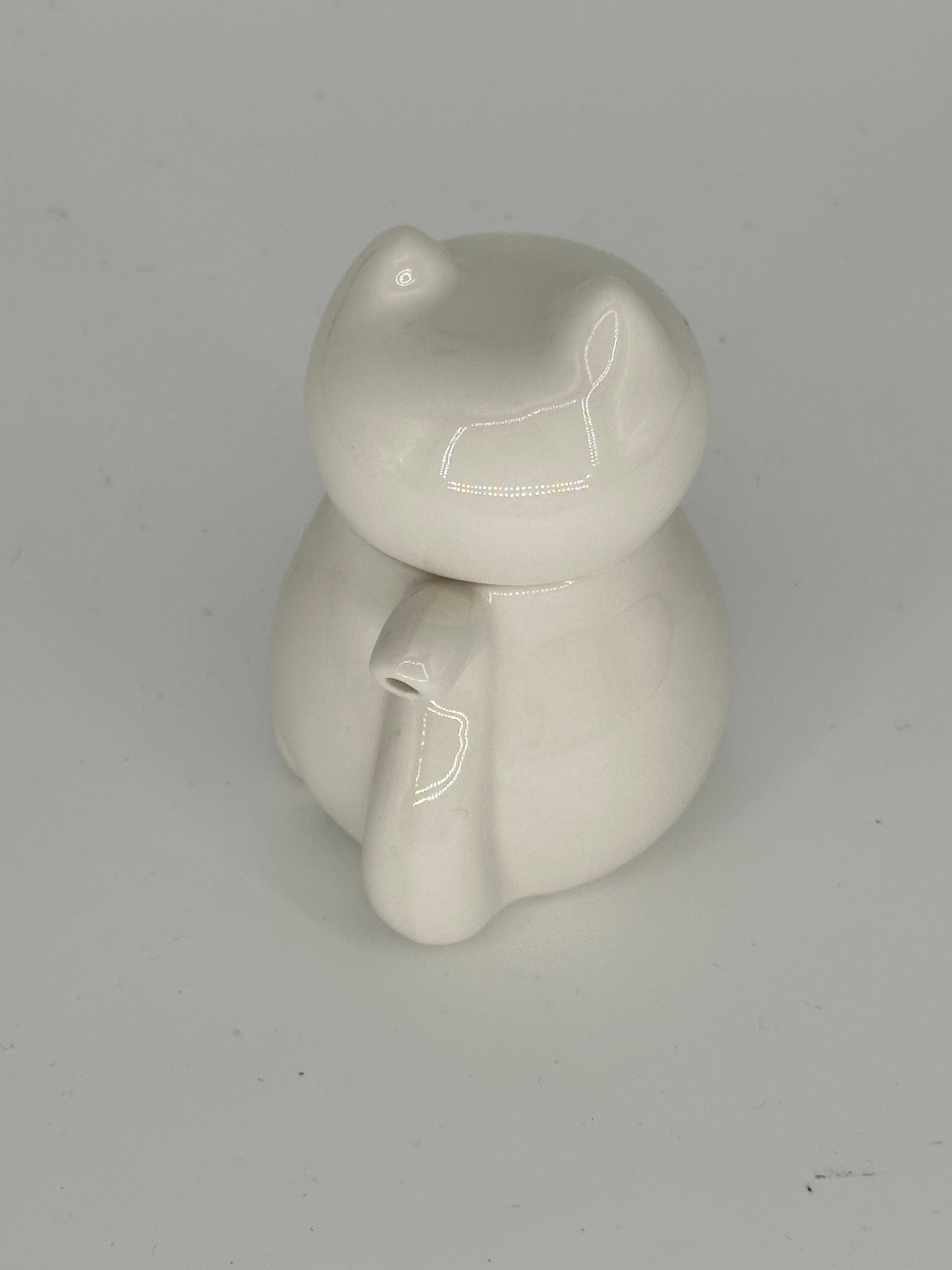 Super Cute White Cat Shaped Ceramic Dispenser