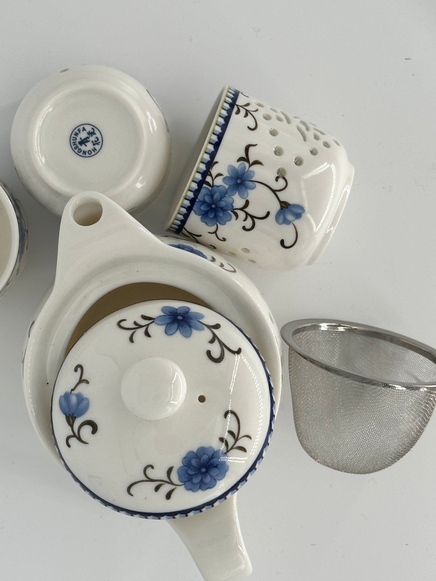 Dotted Blue Flowers Porcelain 8 Pieces Tea Set